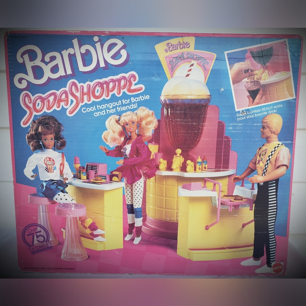 NRFB 1988 BARBIE SODA SHOP!!!